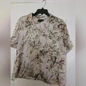 House of Harlow 1960  pink floral sleep shirt